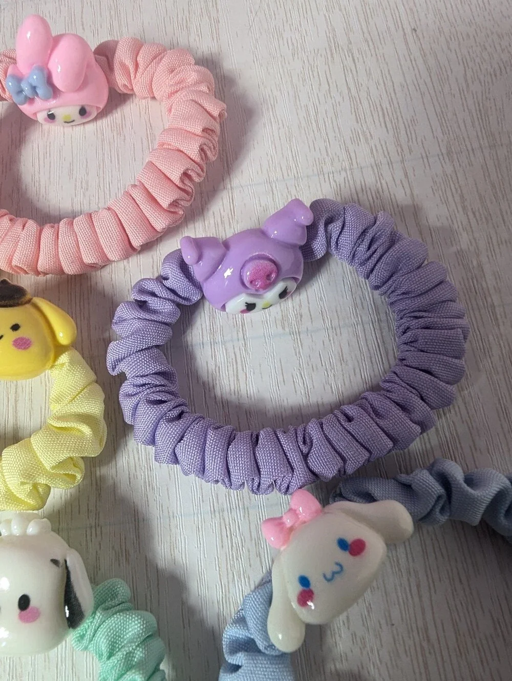 Sanrio kawaii 5 pk skinny scrunchies pastel hair ties